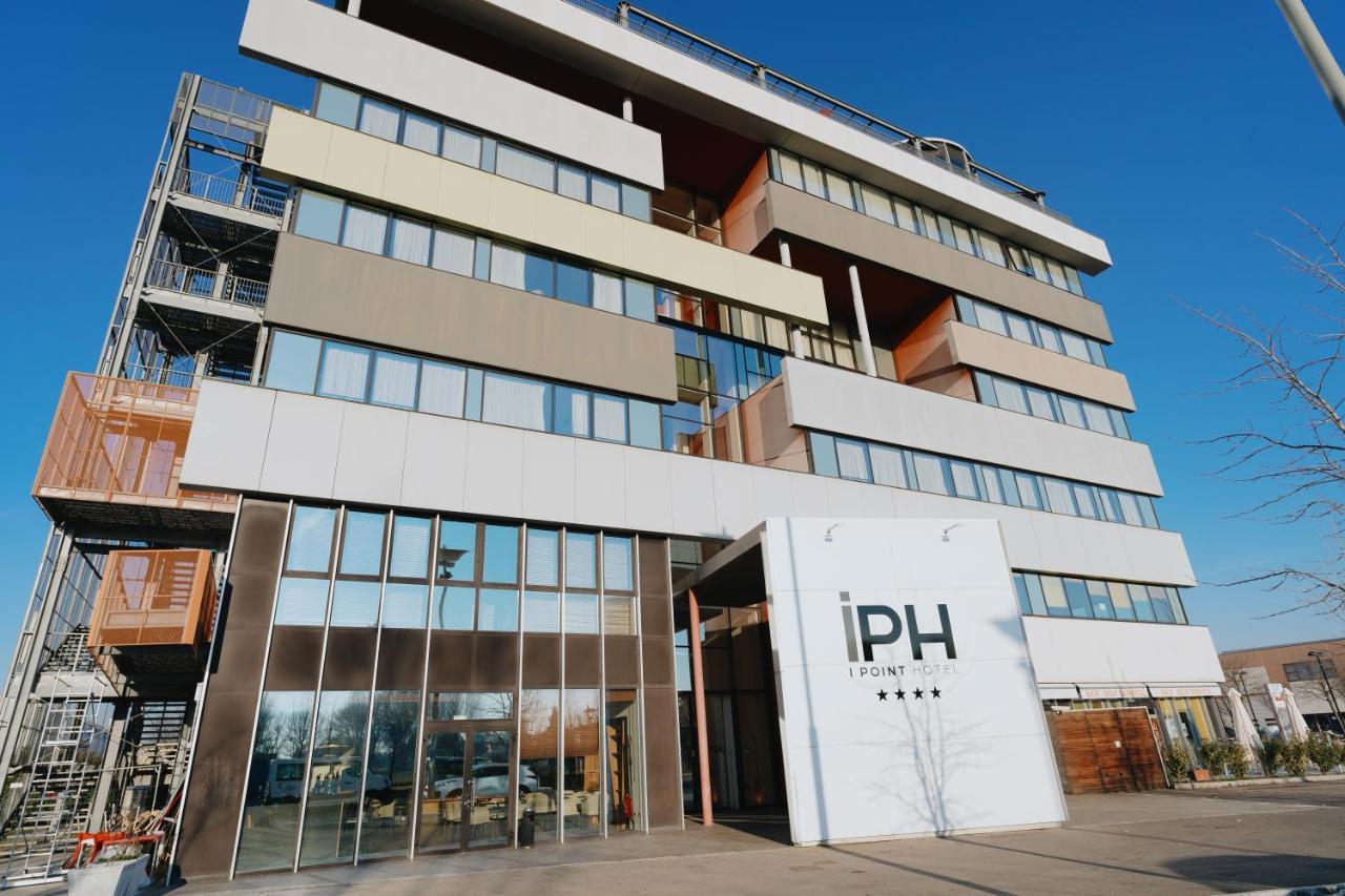 New Ipoint Hotel Сан-Джованни-ин-Персичето Экстерьер фото