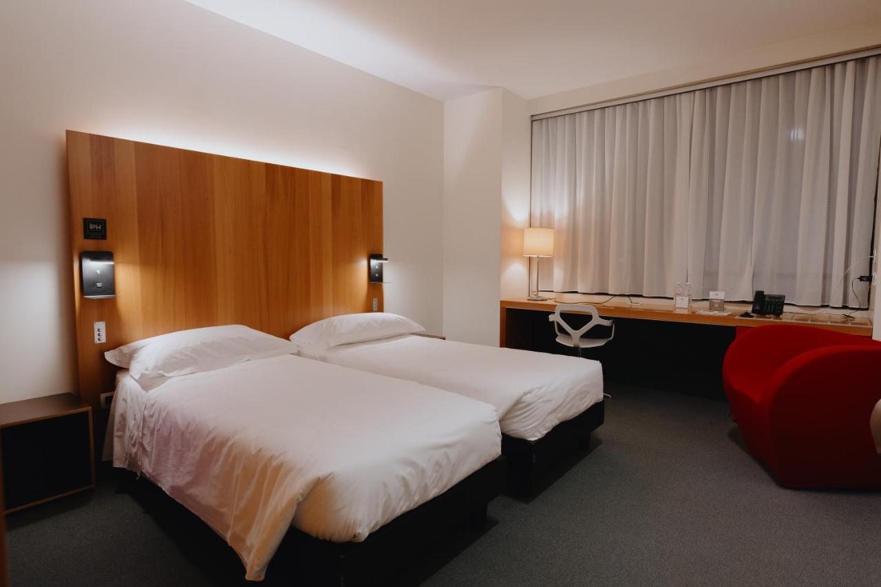 New Ipoint Hotel Сан-Джованни-ин-Персичето Экстерьер фото