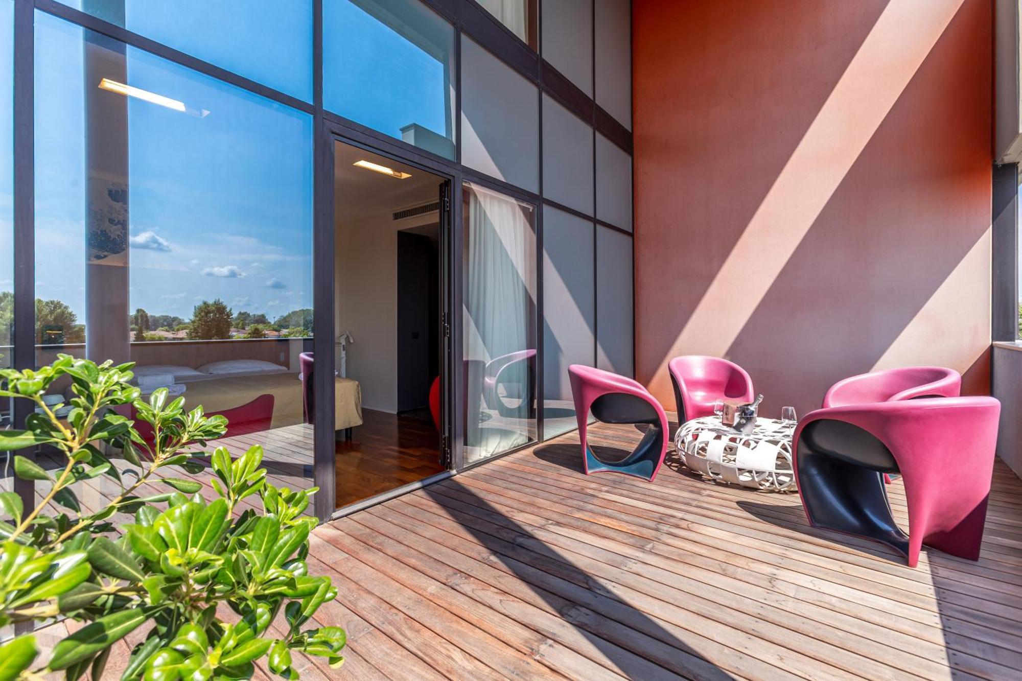 New Ipoint Hotel Сан-Джованни-ин-Персичето Экстерьер фото