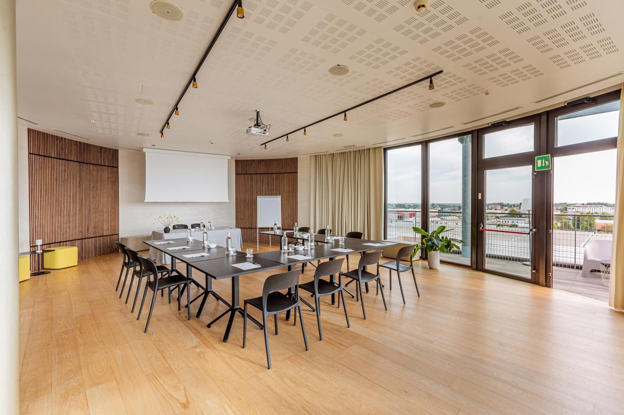 New Ipoint Hotel Сан-Джованни-ин-Персичето Экстерьер фото
