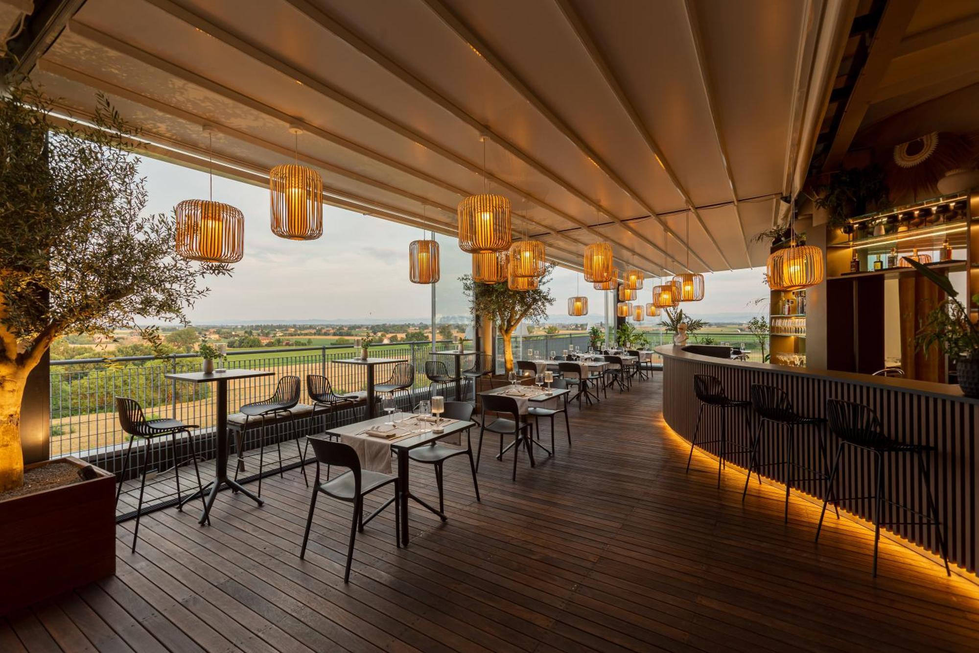 New Ipoint Hotel Сан-Джованни-ин-Персичето Экстерьер фото