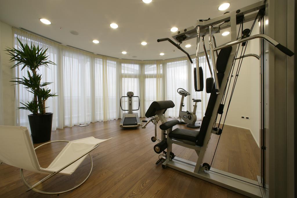 New Ipoint Hotel Сан-Джованни-ин-Персичето Удобства фото